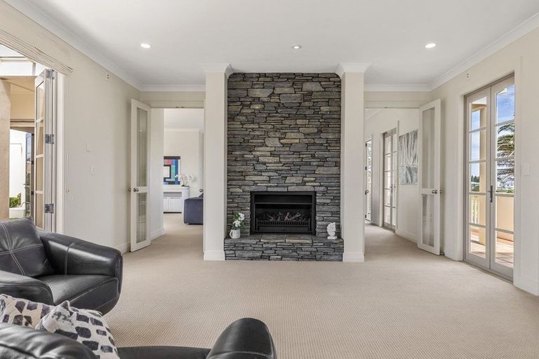 Photo of property in 295 Pinecrest Drive, Gulf Harbour, Whangaparaoa, 0930