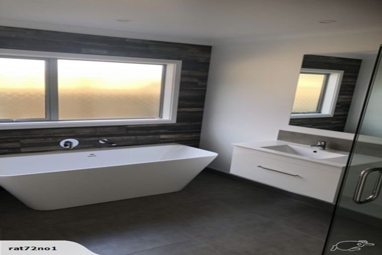 Photo of property in 25 Freedom Drive, Kelvin Grove, Palmerston North, 4414