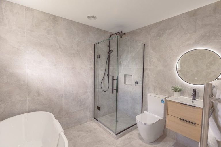 Photo of property in 25 Derrett Place, Saint Martins, Christchurch, 8022