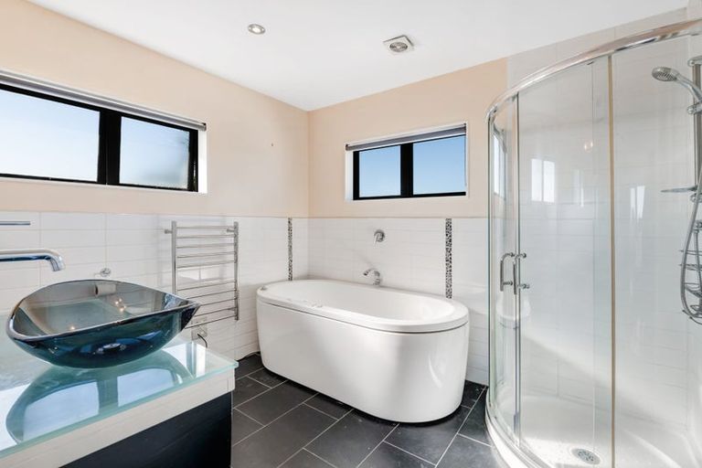 Photo of property in 105 Alec Craig Way, Gulf Harbour, Whangaparaoa, 0930