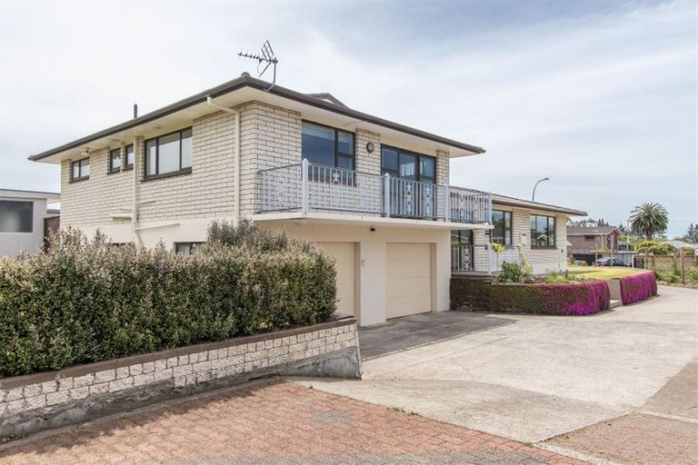 Photo of property in 4 Pokaka Place, Inglewood, 4330