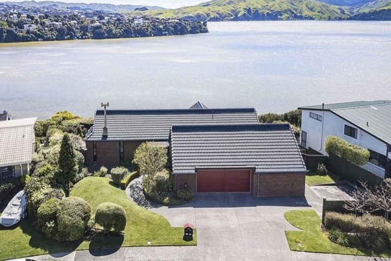 Photo of property in 21 Bosun Terrace, Whitby, Porirua, 5024