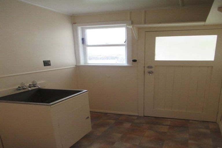 Photo of property in 13 Goldsmith Crescent, Levin, 5510