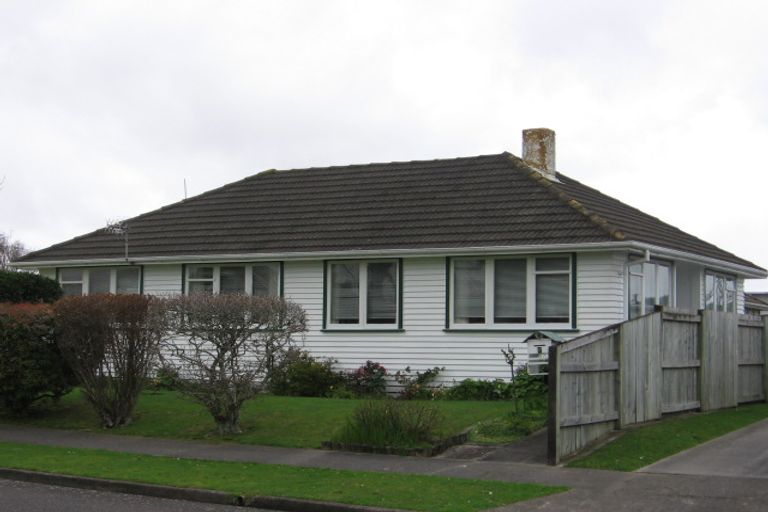 Photo of property in 2 Rochester Street, Awapuni, Palmerston North, 4412