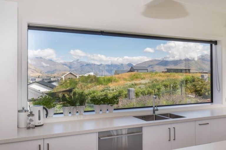 Photo of property in 212 Aubrey Road, Wanaka, 9305