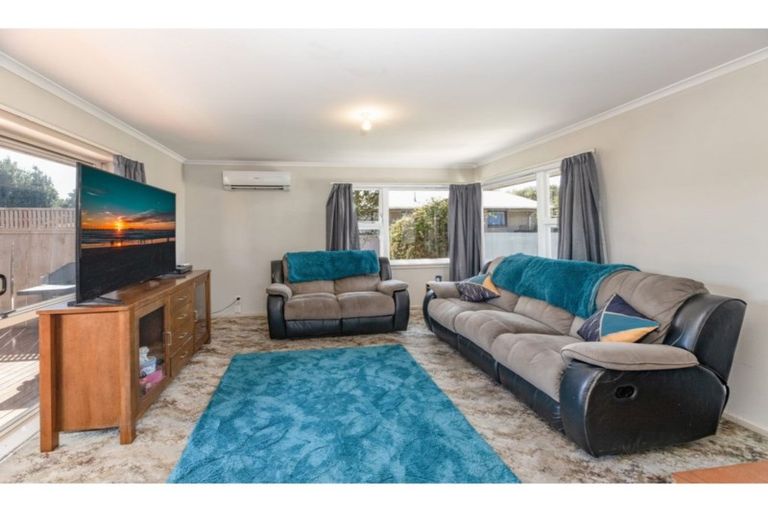 Photo of property in 17 Ariel Place, Aranui, Christchurch, 8061