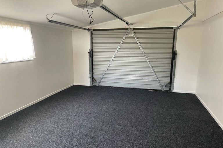 Photo of property in 2/14 Rakaia Rise, Clover Park, Auckland, 2019