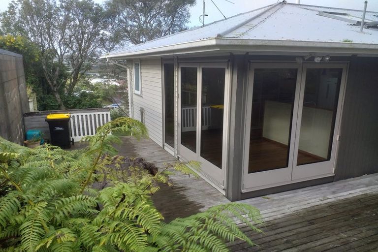 Photo of property in 15 Kimball Place, Johnsonville, Wellington, 6037