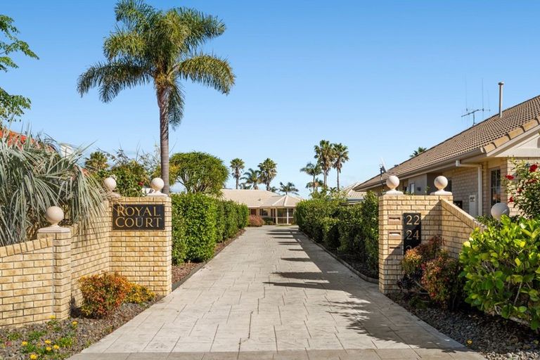 Photo of property in 24 Santa Monica Drive, Papamoa Beach, Papamoa, 3118