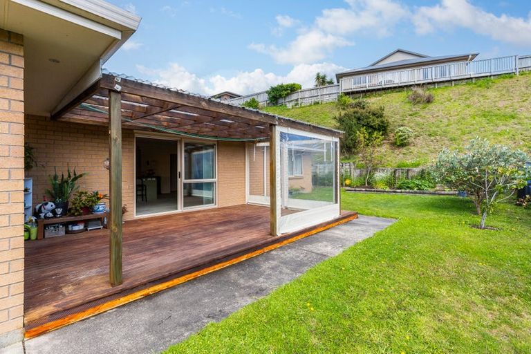 Photo of property in 34 Aotea Drive, Aotea, Porirua, 5024