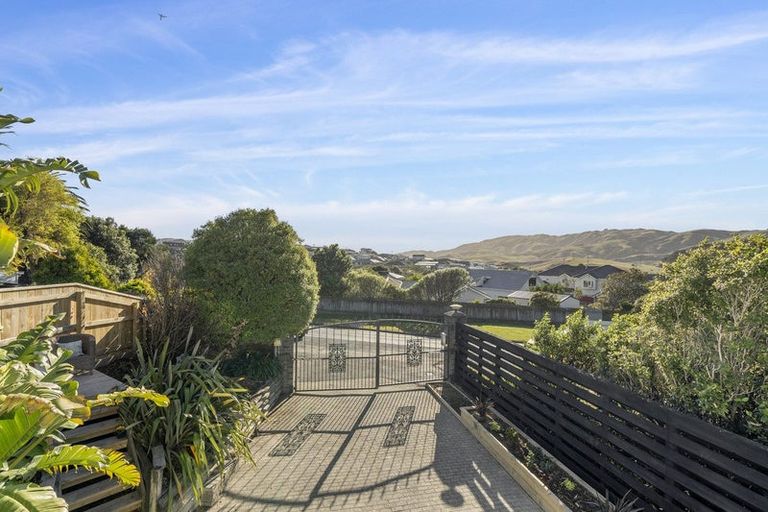 Photo of property in 78 Grays Road, Camborne, Porirua, 5026