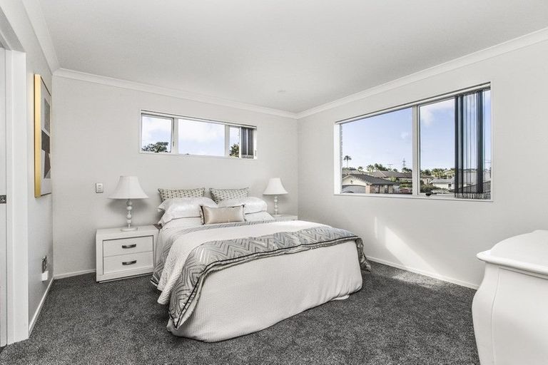 Photo of property in 2 Senator Drive, Manurewa, Auckland, 2105