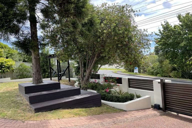 Photo of property in 875 Beach Road, Waiake, Auckland, 0630