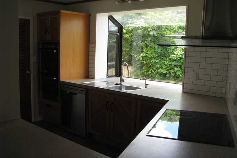 Photo of property in 7b Covil Avenue, Te Atatu South, Auckland, 0610