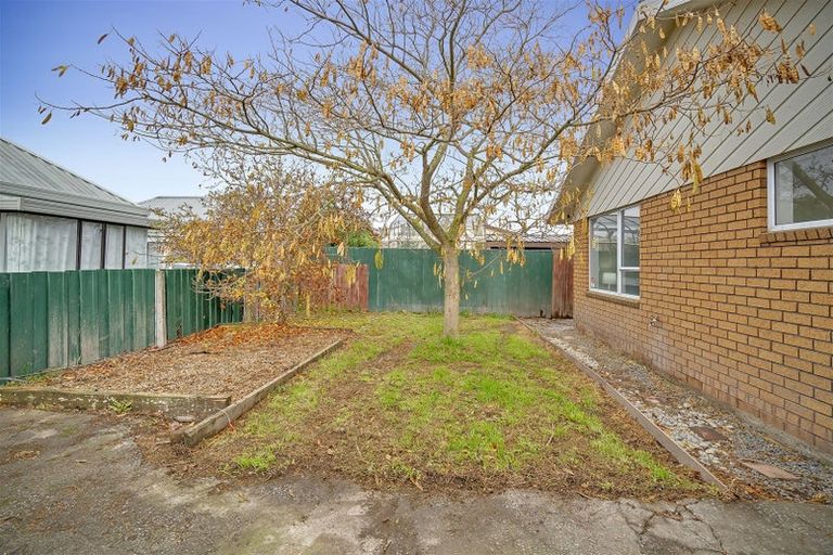 Photo of property in 2/40 Wilson Street, Islington, Christchurch, 8042