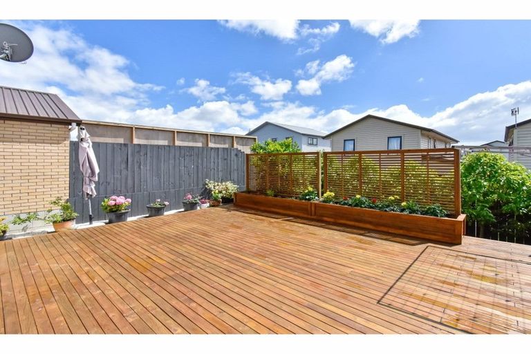 Photo of property in 12 Kuparu Street, Weymouth, Auckland, 2103