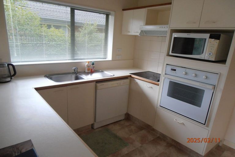 Photo of property in 28 Swansea Street, Hokowhitu, Palmerston North, 4410