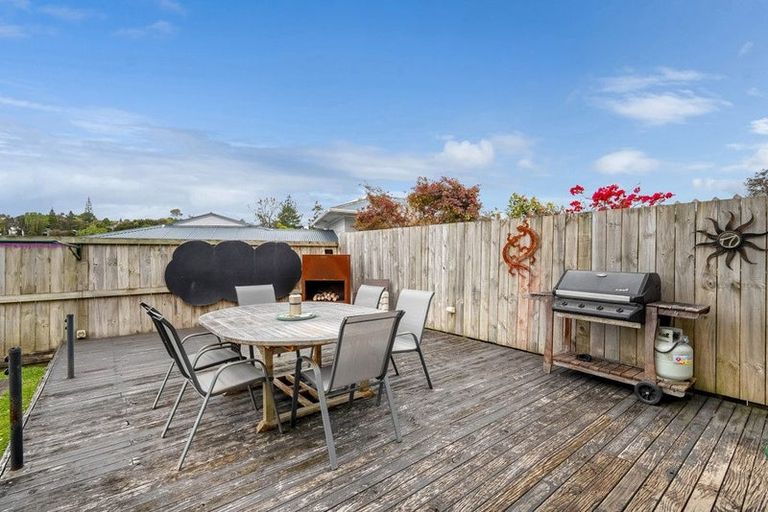 Photo of property in 1/57 Nor'east Drive, Torbay, Auckland, 0632
