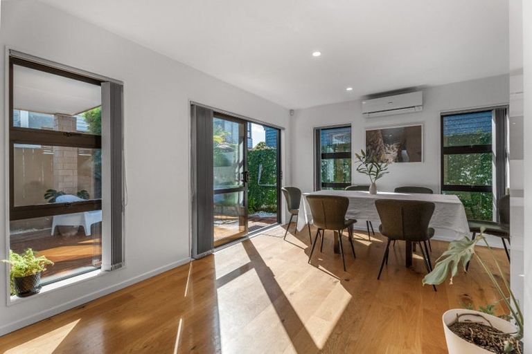 Photo of property in 19a Muir Avenue, Mangere Bridge, Auckland, 2022