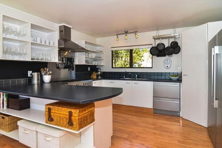 Photo of property in 99 Kennedy Road, Dairy Flat, Albany, 0792