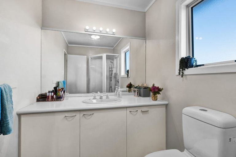 Photo of property in 138 Govett Avenue, Frankleigh Park, New Plymouth, 4310