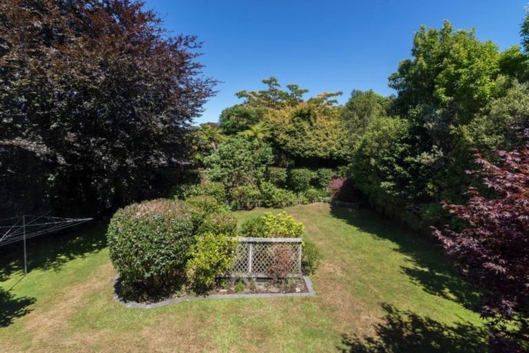 Photo of property in 2 Grand Vue Road, Kawaha Point, Rotorua, 3010