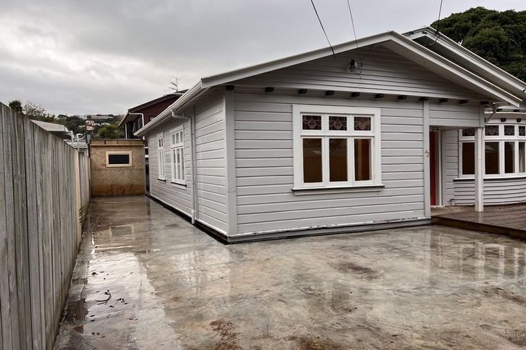 Photo of property in 42 Park Road, Miramar, Wellington, 6022