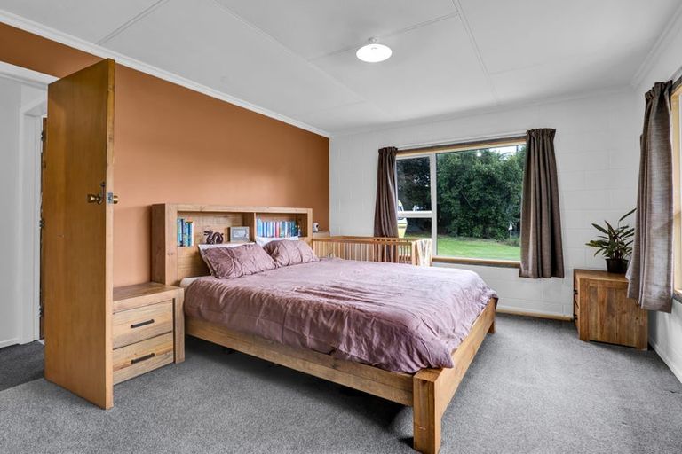 Photo of property in 5 Dunn Street, Egmont Village, 4372