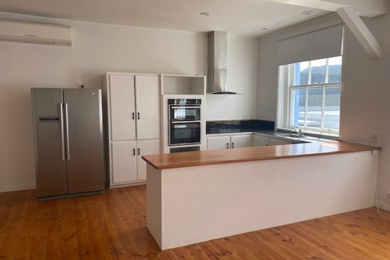 Photo of property in 1/2 King Street, Mount Cook, Wellington, 6021