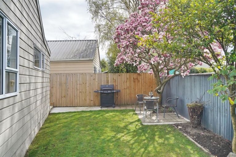 Photo of property in 66 Main North Road, Woodend, 7610