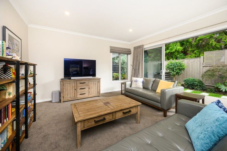 Photo of property in 5 Heritage Place, Terrace End, Palmerston North, 4410