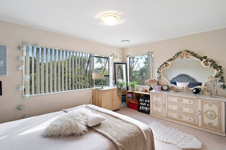 Photo of property in 2/49 Carlisle Road, Torbay, Auckland, 0630