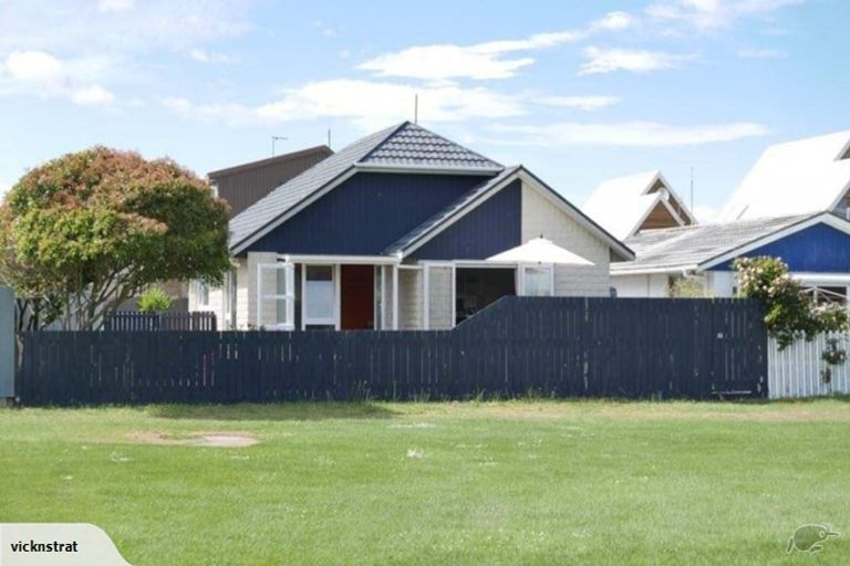 Photo of property in 1/38 Lonsdale Street, New Brighton, Christchurch, 8083