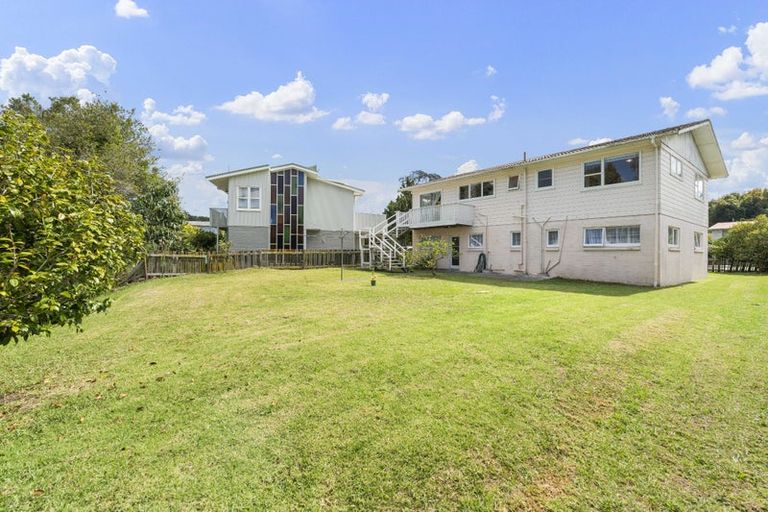 Photo of property in 21 Bentley Avenue, Glenfield, Auckland, 0629