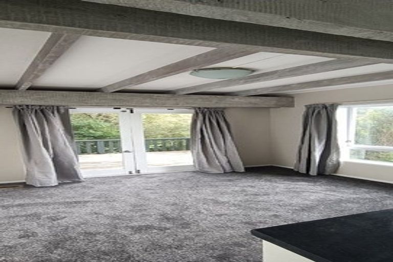 Photo of property in 148 Nicholson Road, Khandallah, Wellington, 6035