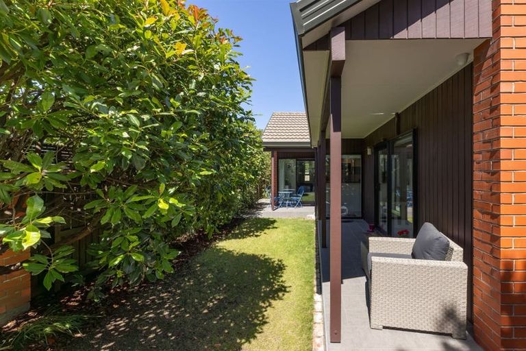 Photo of property in 2/114 Saint James Avenue, Papanui, Christchurch, 8053