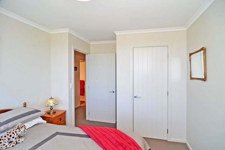 Photo of property in 8 Kohu Place, Halfway Bush, Dunedin, 9010