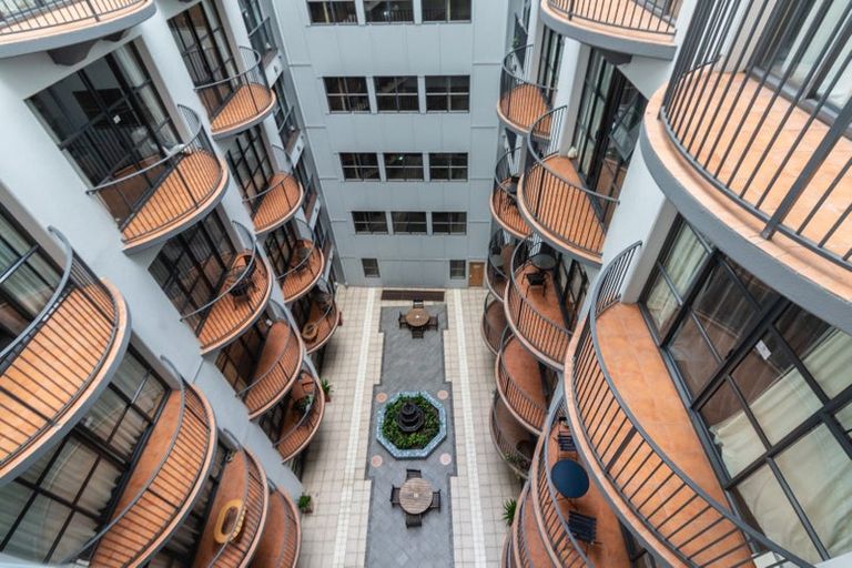 Photo of property in Atrium Towers, 6e/154 The Terrace, Wellington Central, Wellington, 6011