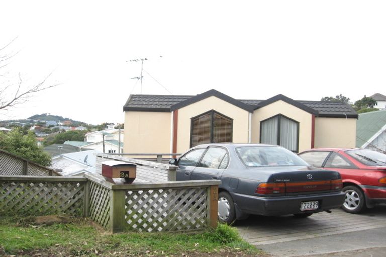 Photo of property in 2a Donald Crescent, Karori, Wellington, 6012
