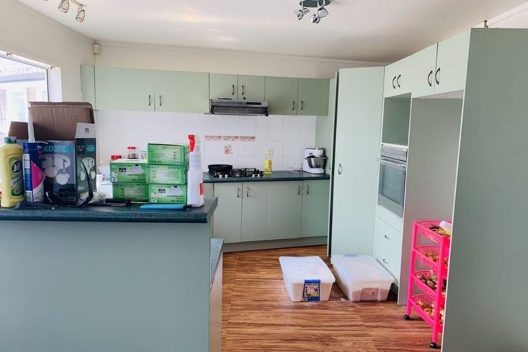Photo of property in 1 Convair Crescent, Mangere, Auckland, 2022
