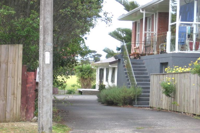 Photo of property in 1/299 Rangatira Road, Beach Haven, Auckland, 0626