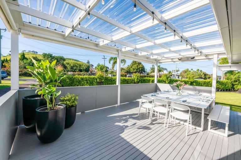 Photo of property in 66 Mcintyre Road, Mangere Bridge, Auckland, 2022