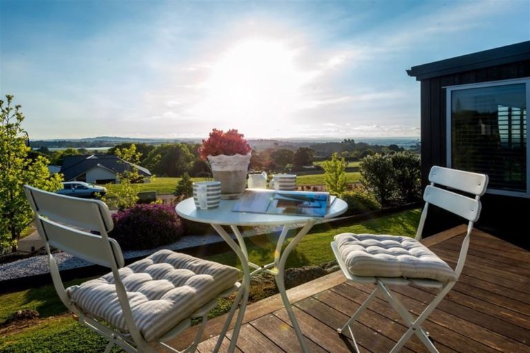 Photo of property in 4 Bernora Crescent, Bombay, 2675