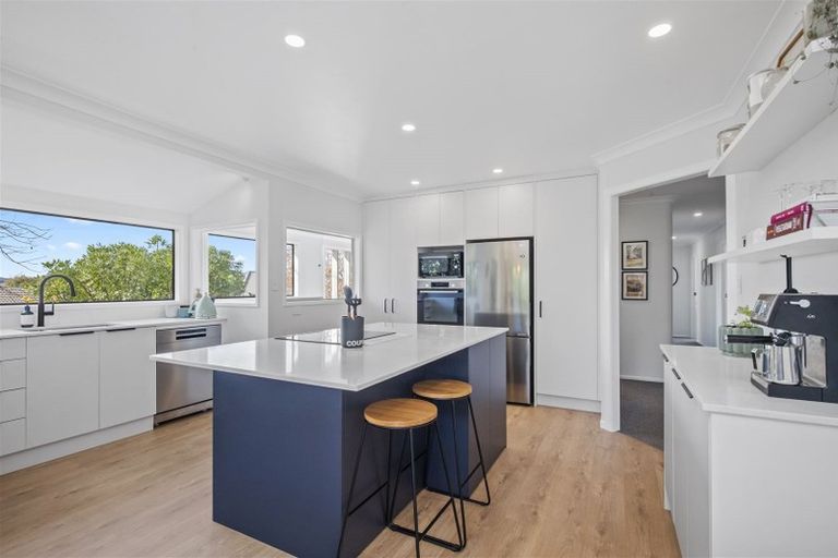 Photo of property in 38 Paterson Avenue West, Pukekohe, 2120