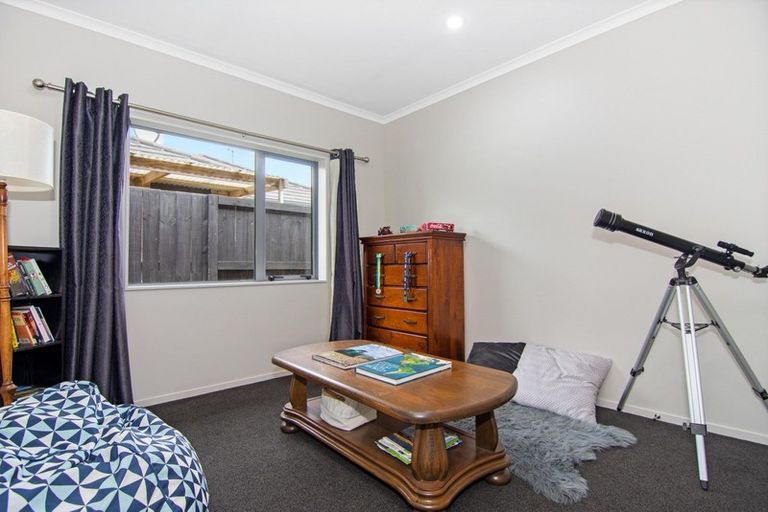 Photo of property in 9 Allgood Place, Rototuna North, Hamilton, 3210