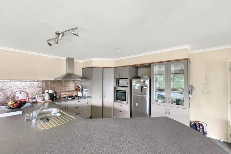 Photo of property in 16 Maccallum Court, Rototuna, Hamilton, 3210