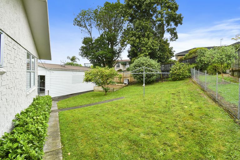 Photo of property in 15 Rembrandt Place, Opaheke, Papakura, 2113