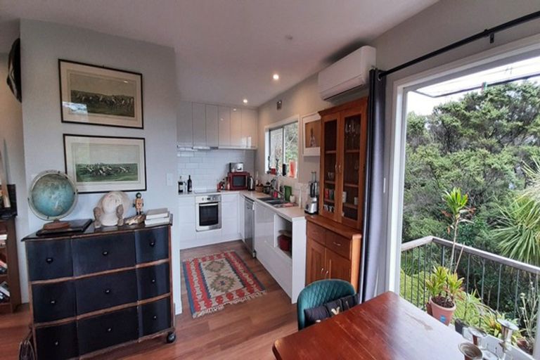 Photo of property in 37 West Lynn Road, Titirangi, Auckland, 0604