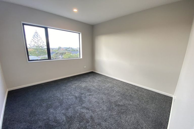 Photo of property in 3e Westall Road, New Lynn, Auckland, 0600