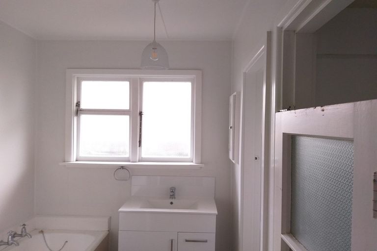 Photo of property in 16 Shearer Avenue, Papanui, Christchurch, 8052